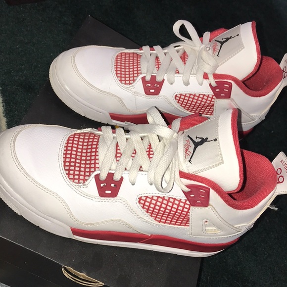retro 4s white and red